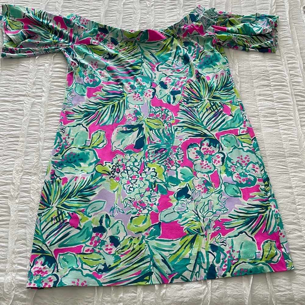 Off the shoulder Lilly dress!